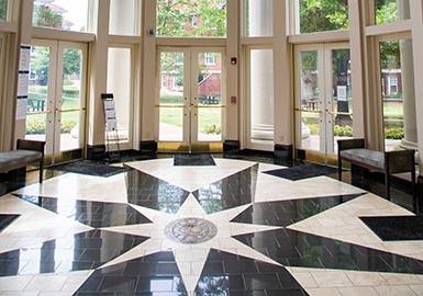 Atrium in Sykes with seal in floor